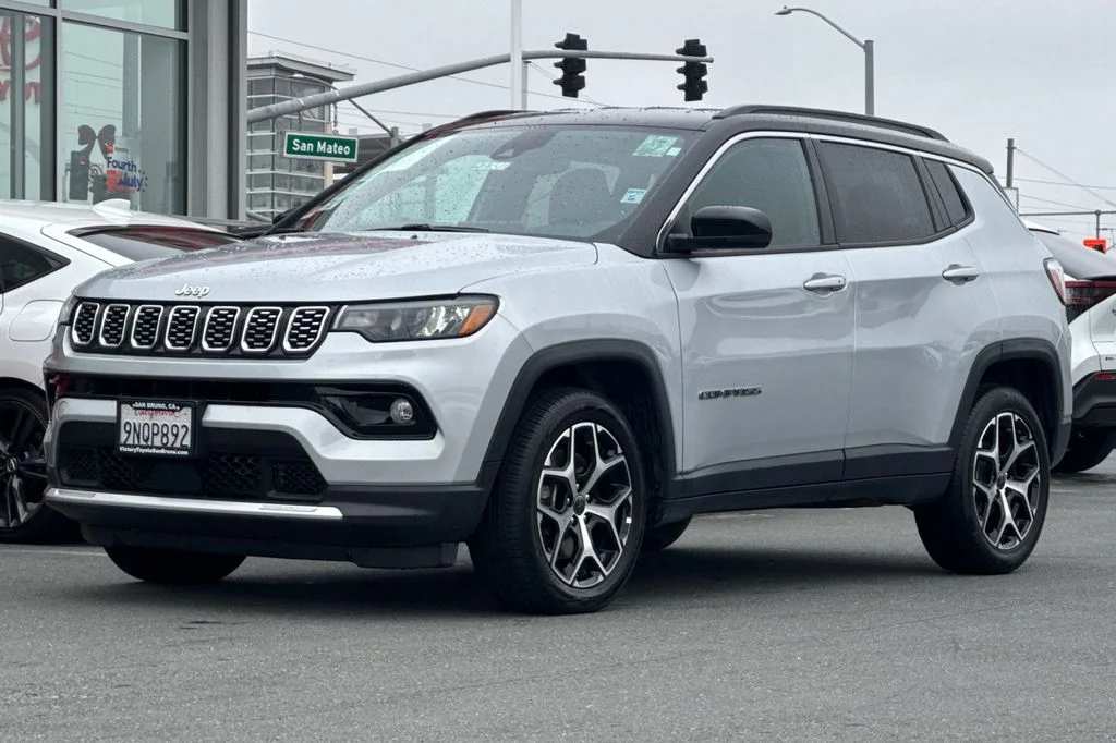 Used 2025 Silver Jeep Limited image 8