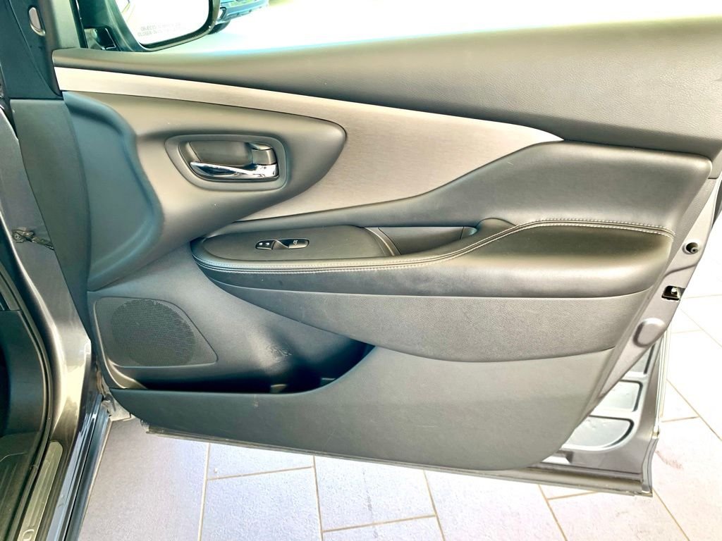 Used 2020 Gray Nissan SV image 26