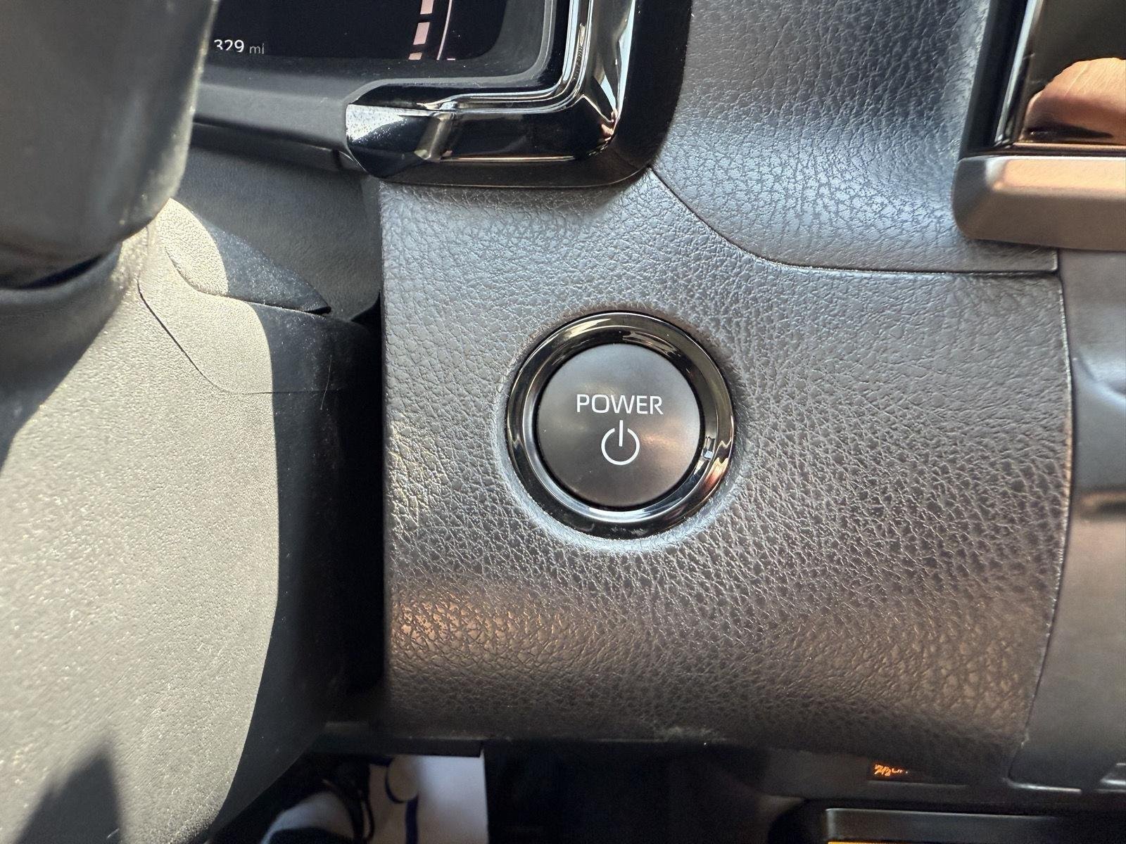 Used 2025 Ocean Gem Toyota LE image 15