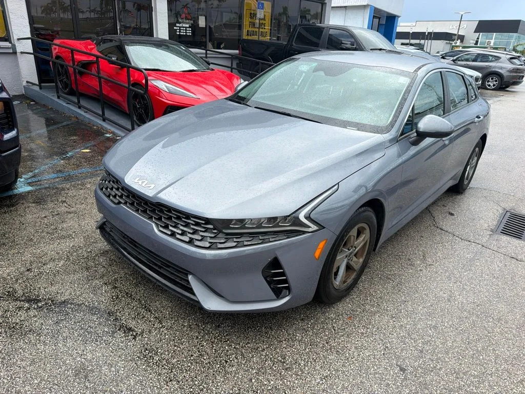Used 2024 Everlasting Silver Kia LXS image 7