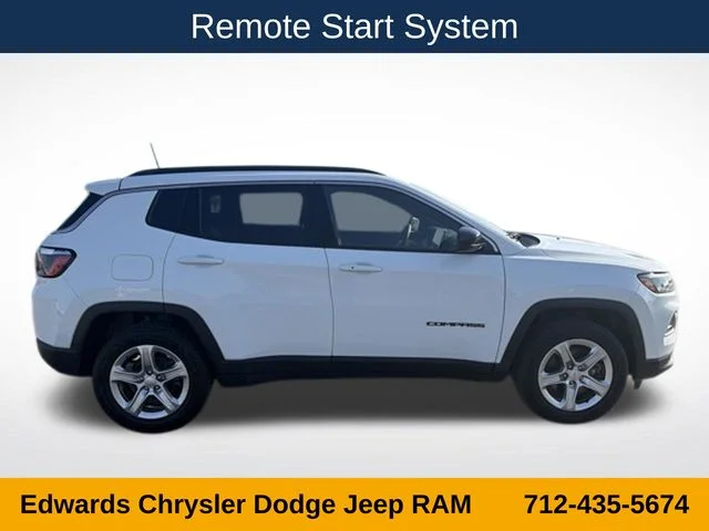 Certified Used 2023 White Jeep Latitude image 10