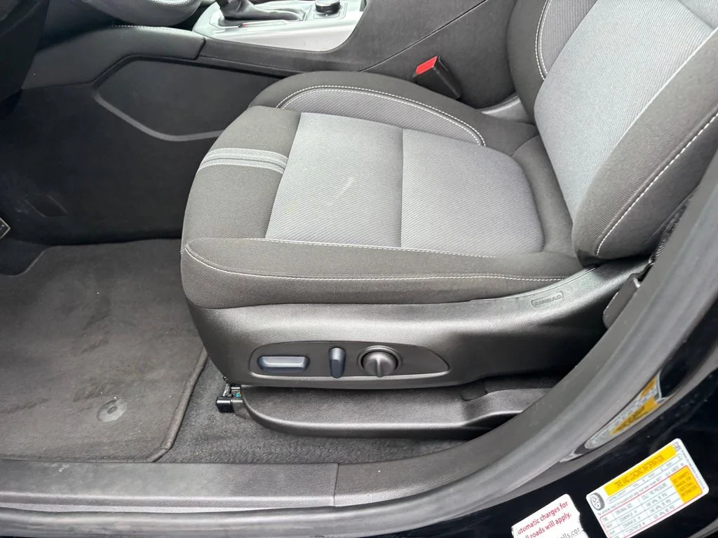 Used 2025 Black Chevrolet LT image 23