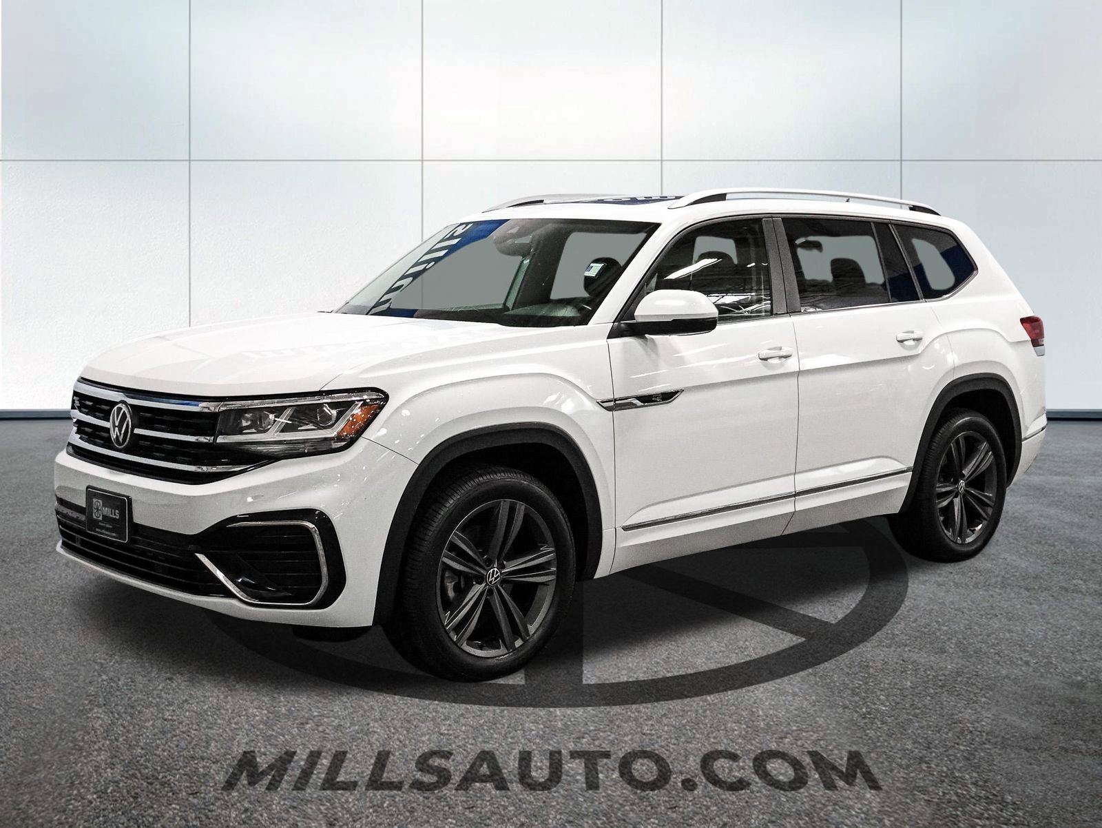 Used 2022 Volkswagen Atlas SEL R-Line with VIN 1V2AR2CA3NC501723 for sale in Baxter, Minnesota