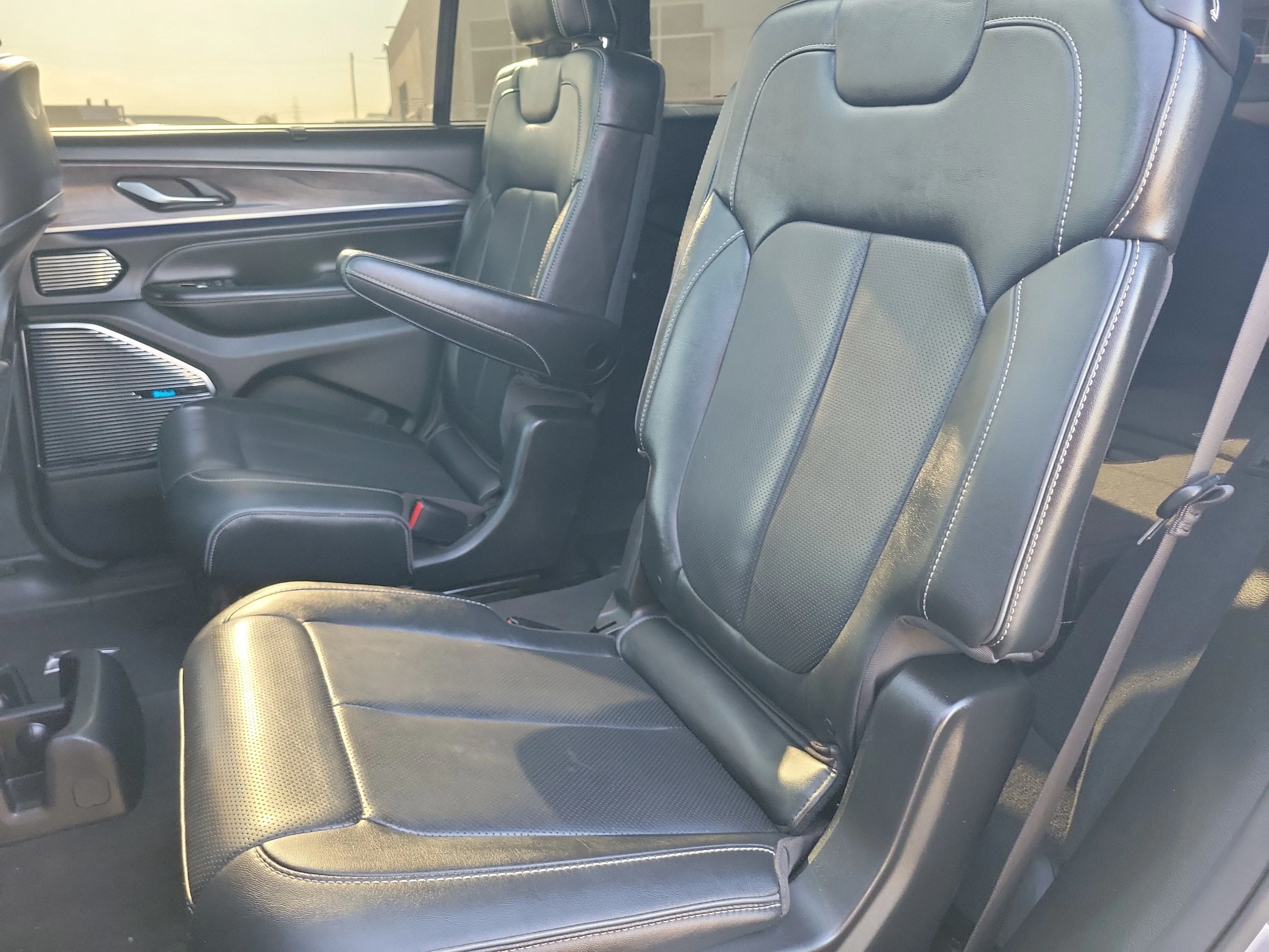 Certified Used 2022 Silver Jeep Overland image 16