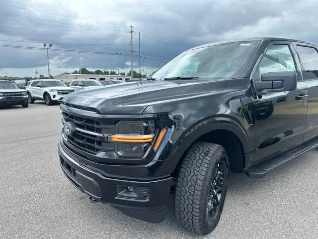 New 2026 Agate Black Metallic Ford XLT image 29