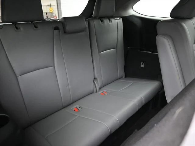 2021 Toyota Highlander XLE - Photo 11