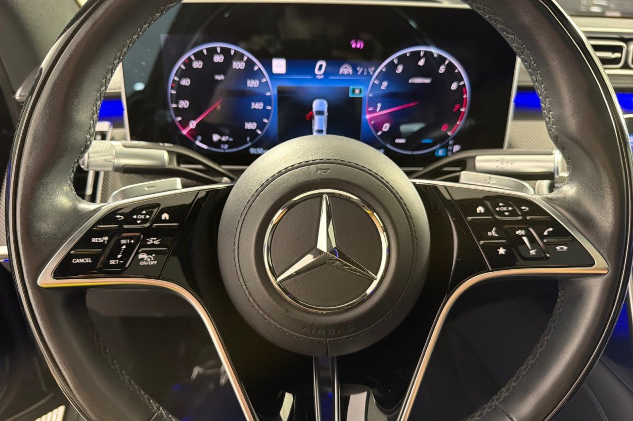 Used 2021 Black Mercedes-Benz S 580 image 22