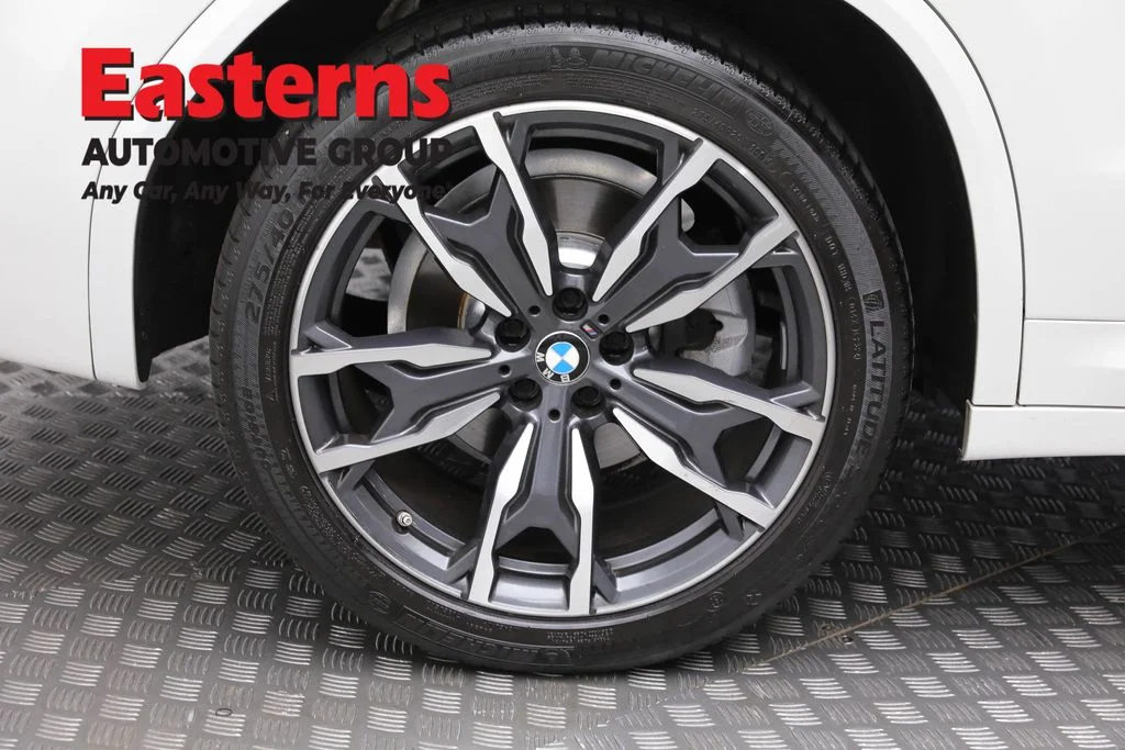 Used 2023 White BMW xDrive30i image 30