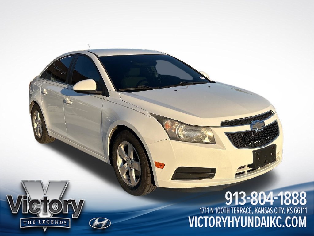 Used 2014 White Chevrolet 1LT image 7