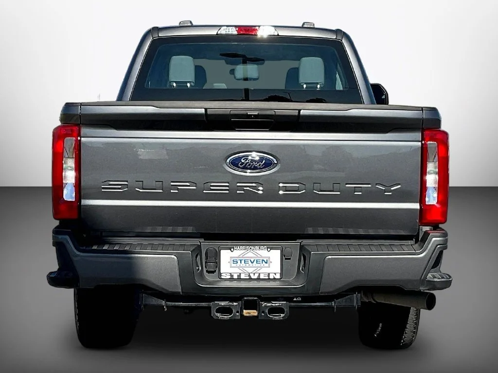 Used 2026 Gray Ford XL image 5