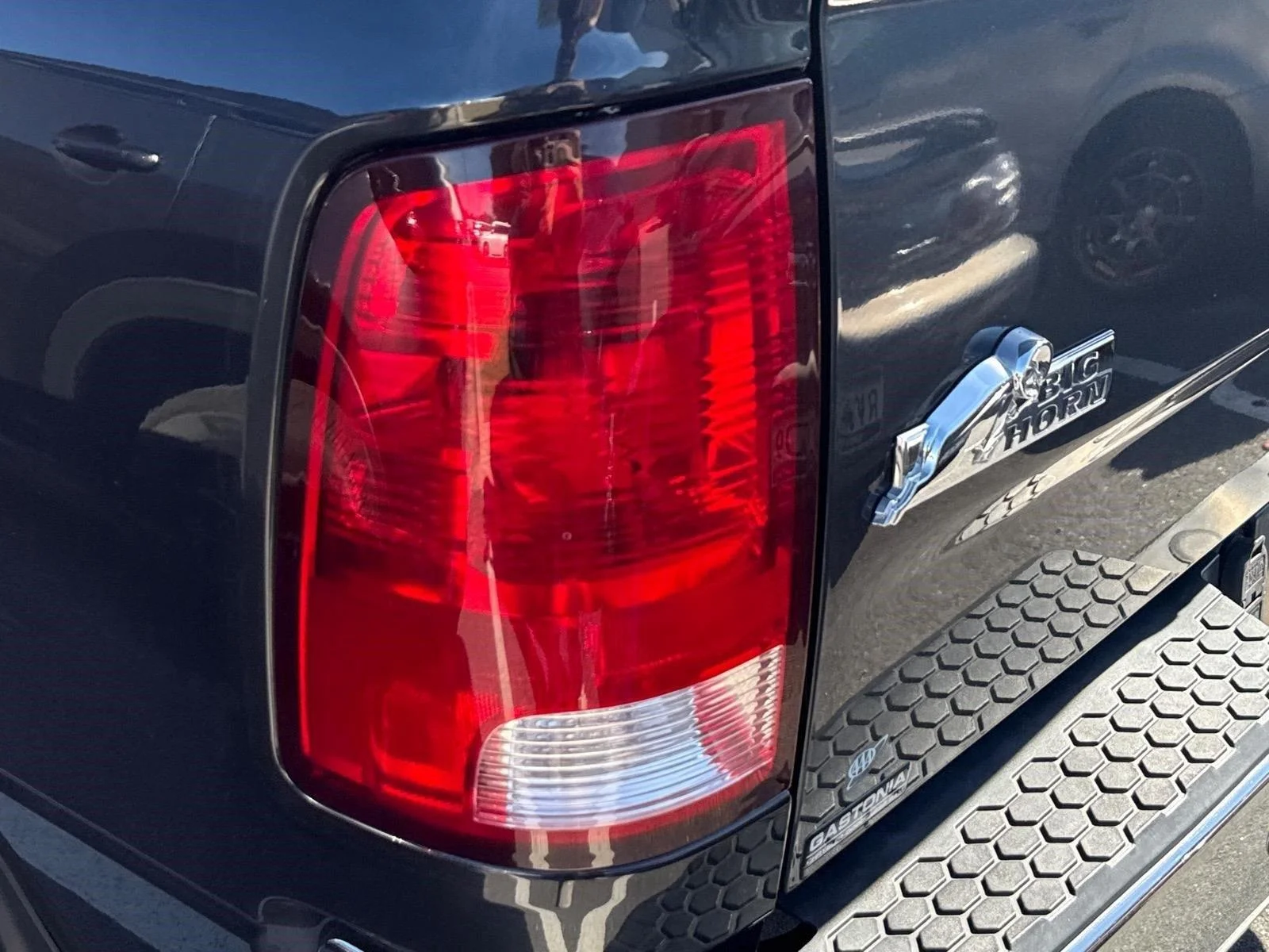 Used 2016  RAM TRUCKS SLT image 8