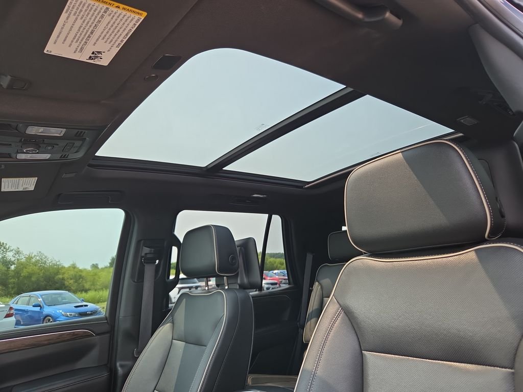 Used 2022 Black Chevrolet Premier image 26
