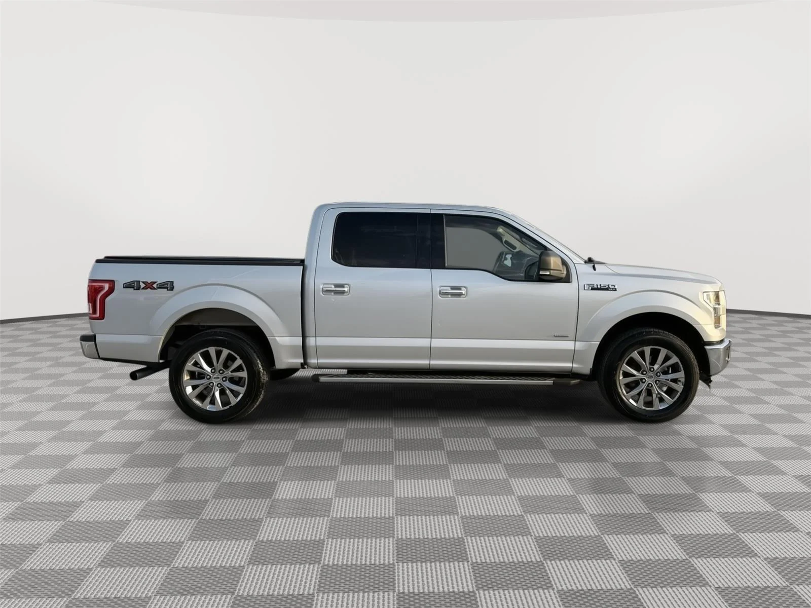 Used 2016 Ingot Silver Metallic Ford XLT image 10