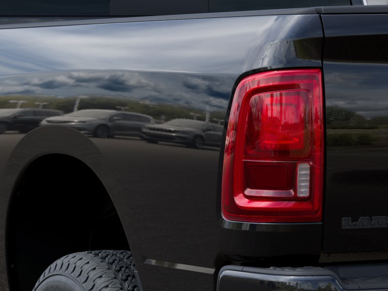 New 2026 Diamond Black Crystal Pearl-Coat Exterior Paint RAM Laramie image 35
