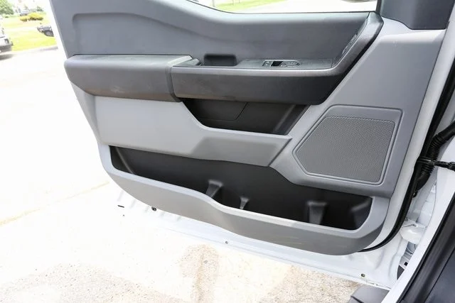 New 2025 Oxford White Ford XL image 31