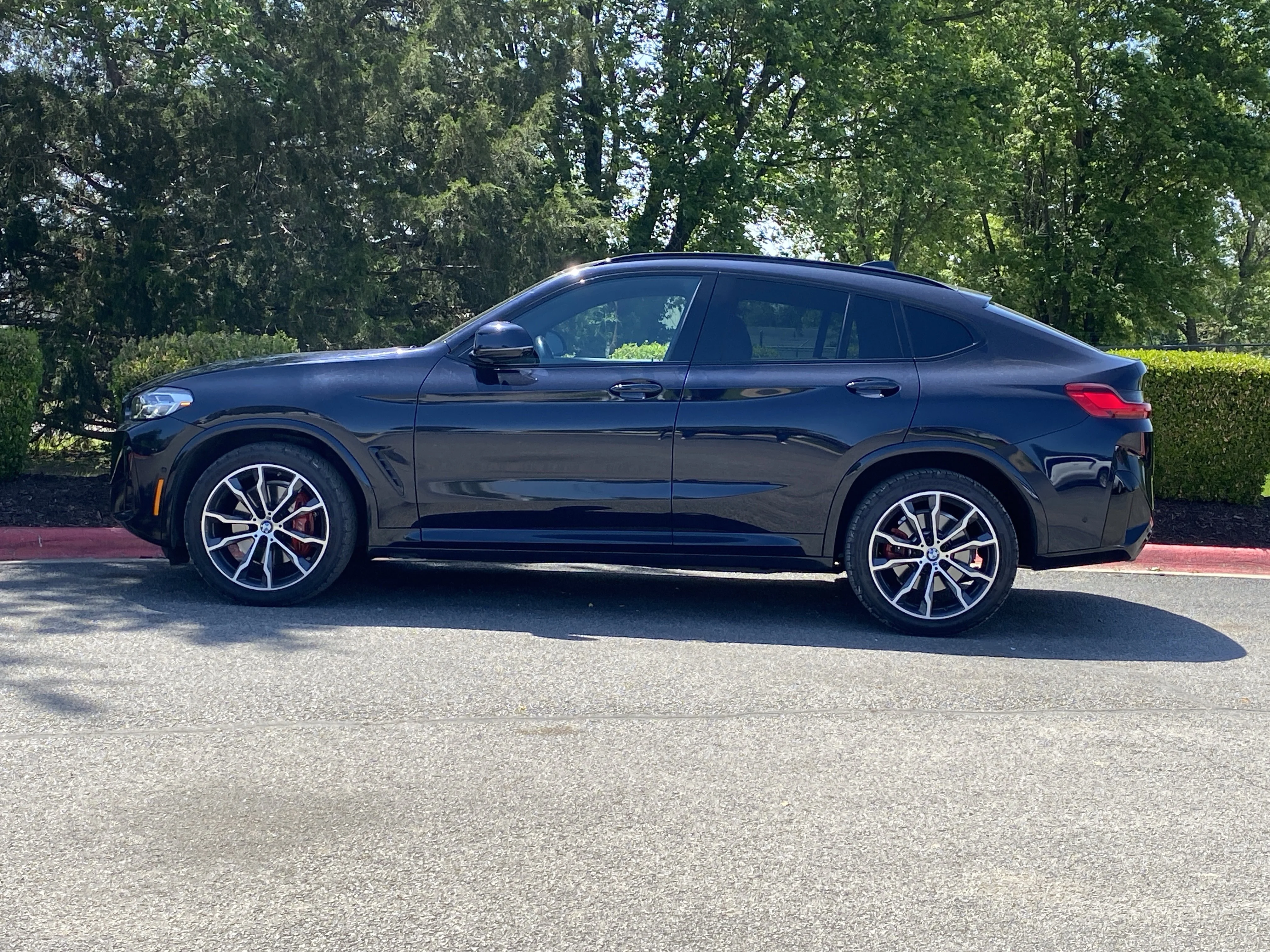 Used 2022 Carbon Black Metallic BMW  image 11