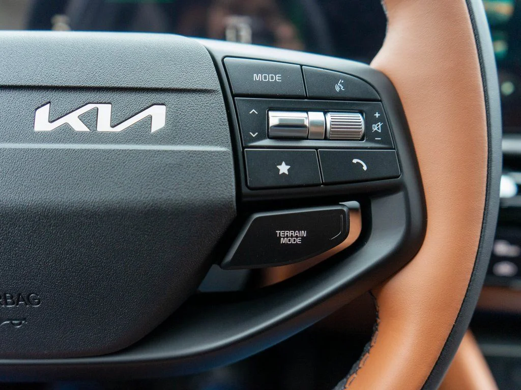New 2026 Wolf Gray Kia X-Line image 19
