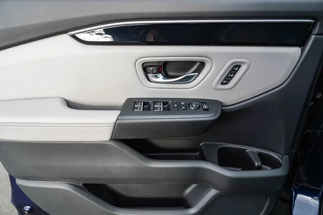 2025 Honda Pilot EX-L - Photo 19