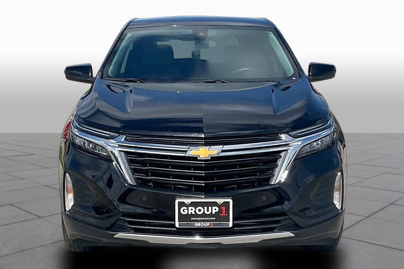 Used 2022 Mosaic Black Metallic Chevrolet LT image 4