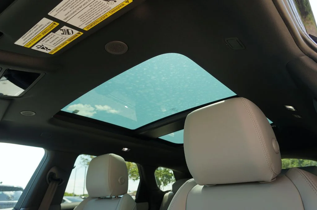 New 2026 Santorini Black Land Rover S image 14