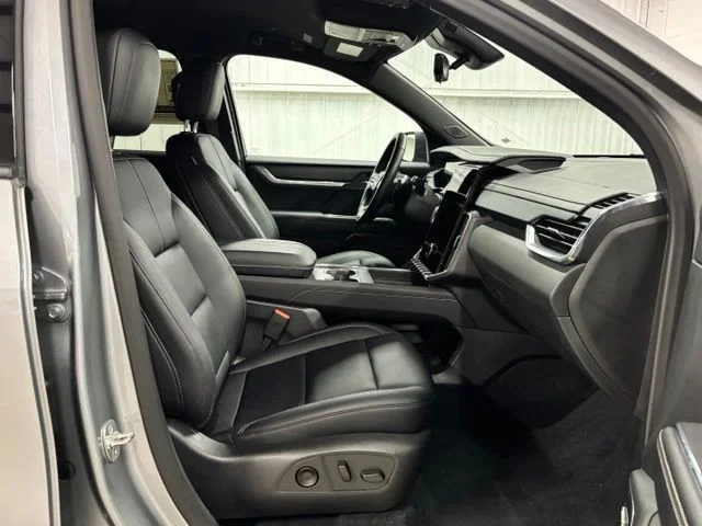 Used 2026 Silver GMC Elevation image 22