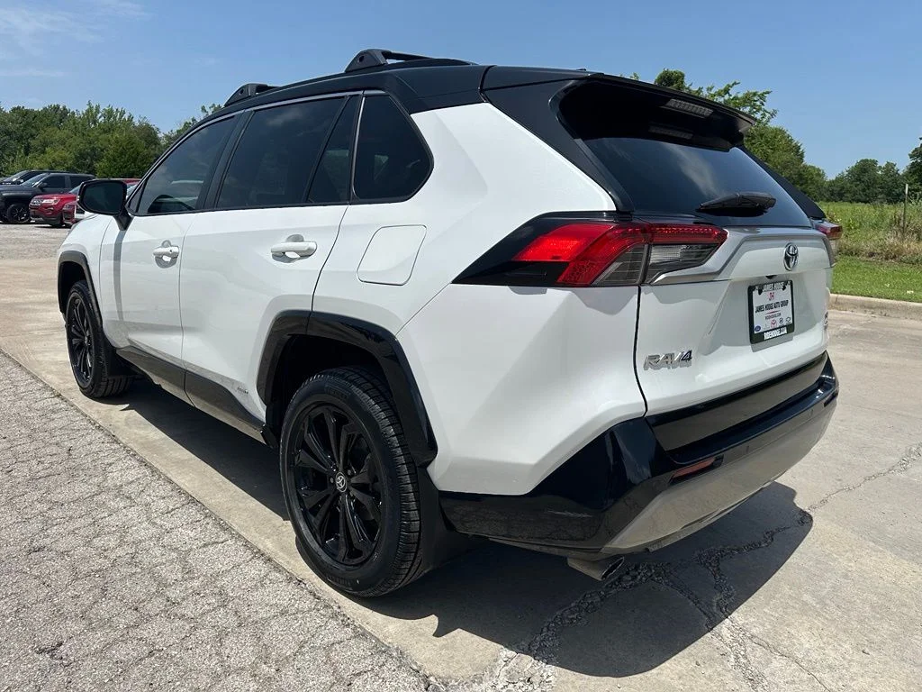 2023 Toyota RAV4 XSE - Photo 7