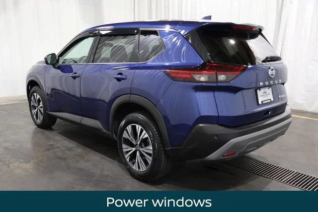 Used 2021 Caspian Blue Metallic Nissan SV image 5