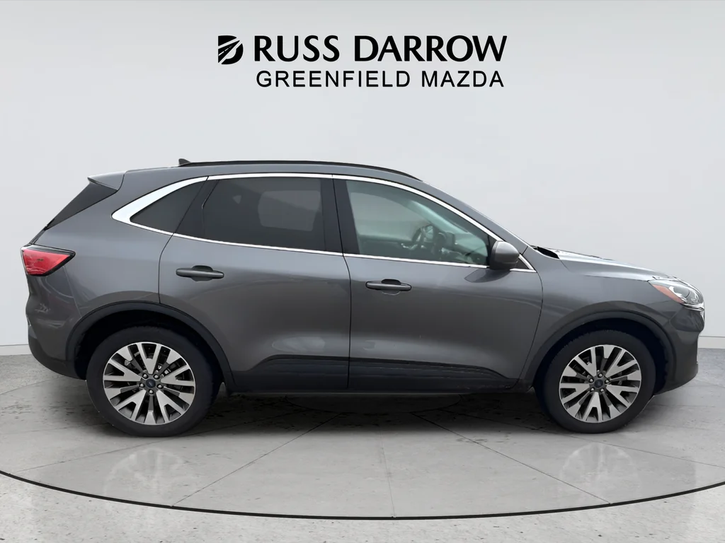 Used 2022  Ford Titanium image 6