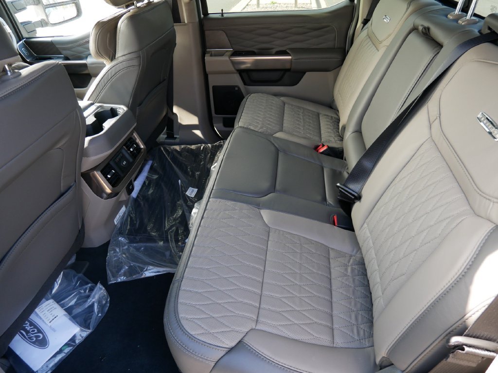 New 2027 Star White Metallic Tri-Coat Ford F-350® Platinum® image 12