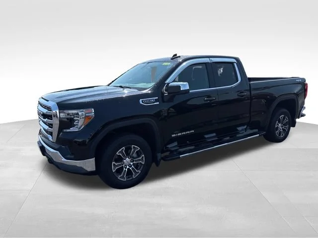 Used 2019 ONYX BLACK GMC SLE image 1