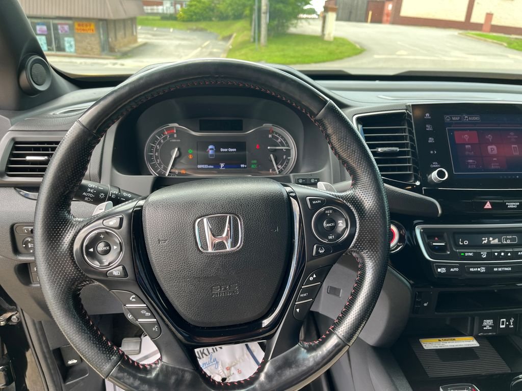 Used 2022 Black Honda Black Edition image 16