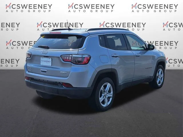 Used 2023 Gray Jeep Latitude image 5