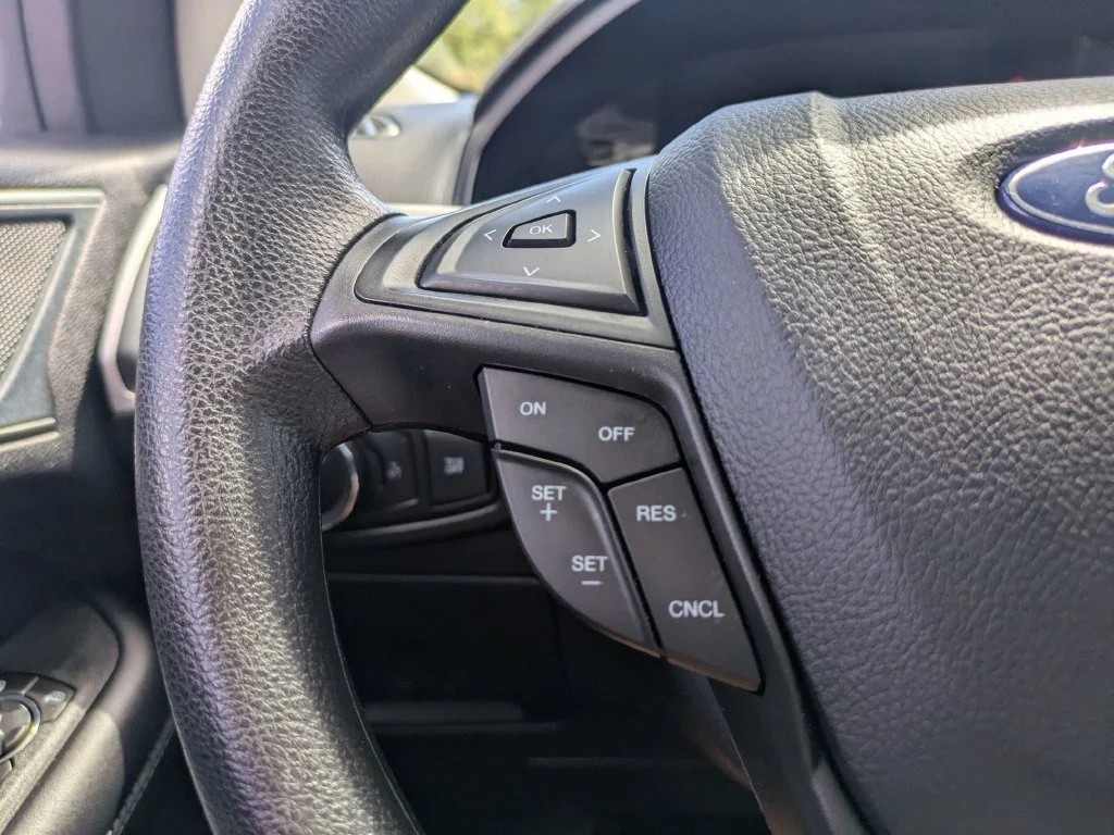 Used 2024 Silver Ford SE image 23