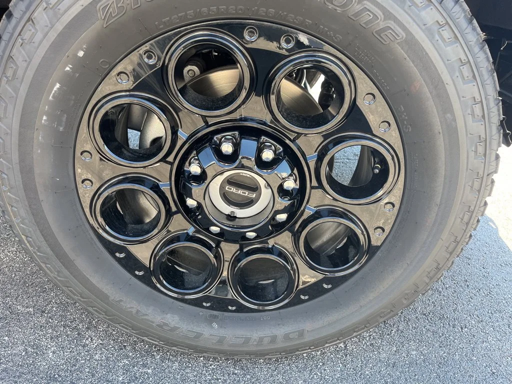 New 2026 Agate Black Metallic Ford F-250® Lariat® image 10