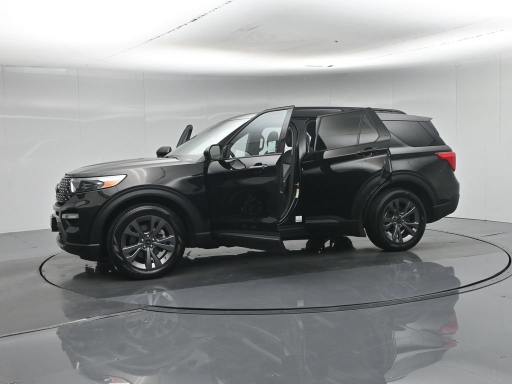 Certified Used 2023 Black Ford XLT image 38