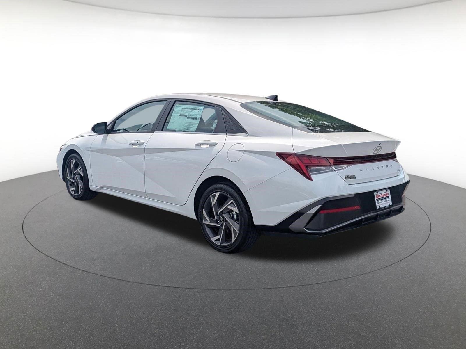 New 2026 Serenity White Pearl Hyundai Limited image 4