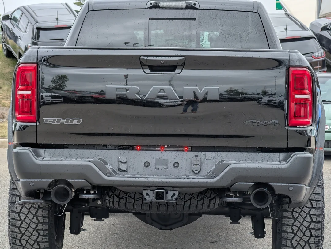 New 2026 Black RAM RHO - - 4x4 - 3.0L I6 HO Twin Turbo - Harman Kardon Sound - Head-Up Display & More! image 7
