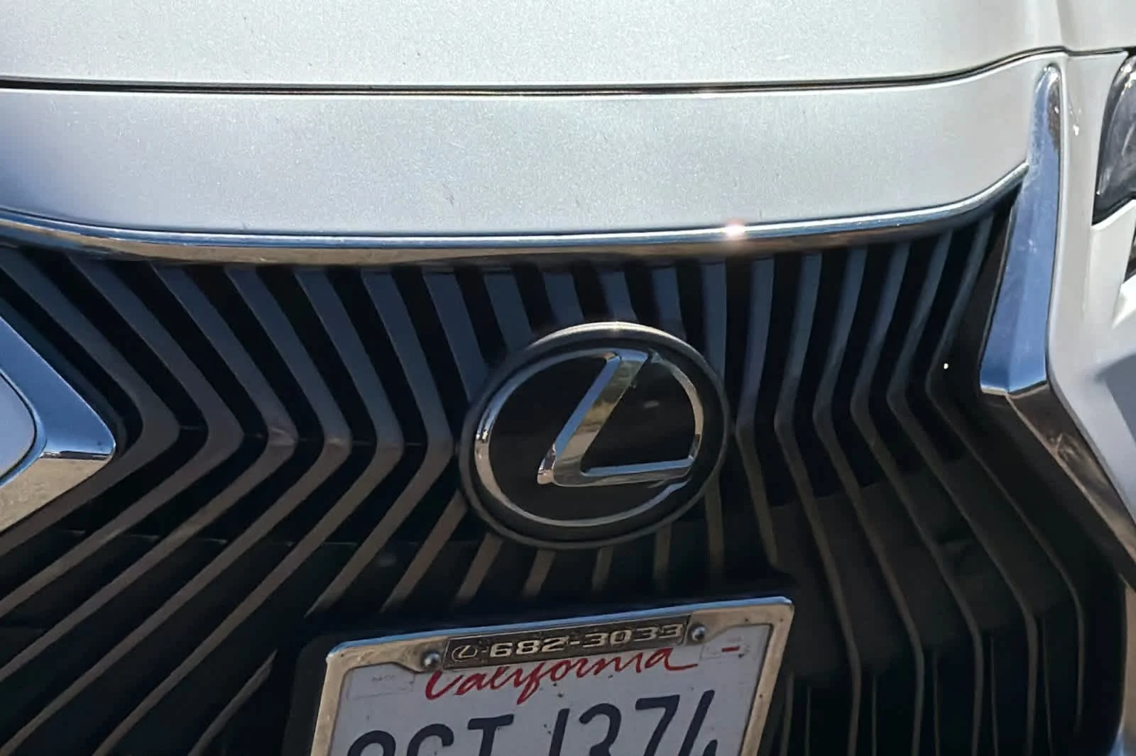 Used 2019 Eminent White Pearl Lexus  image 10