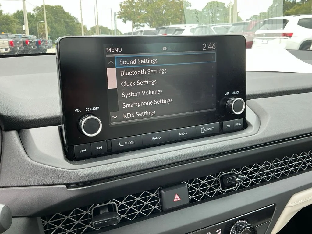Used 2024  Honda LX image 35