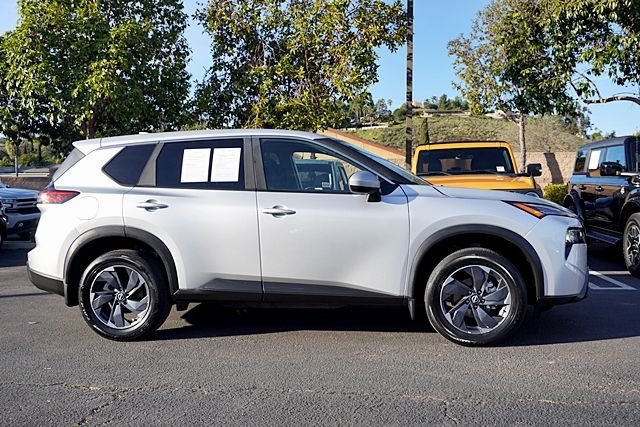 Used 2024 Silver Nissan SV image 6