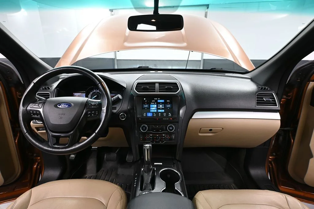 Used 2017 Red Ford XLT image 27
