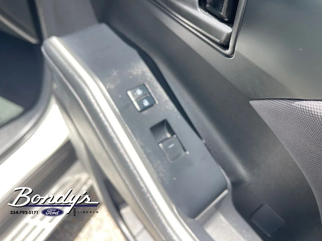 Used 2023 Pearl Toyota LE image 20