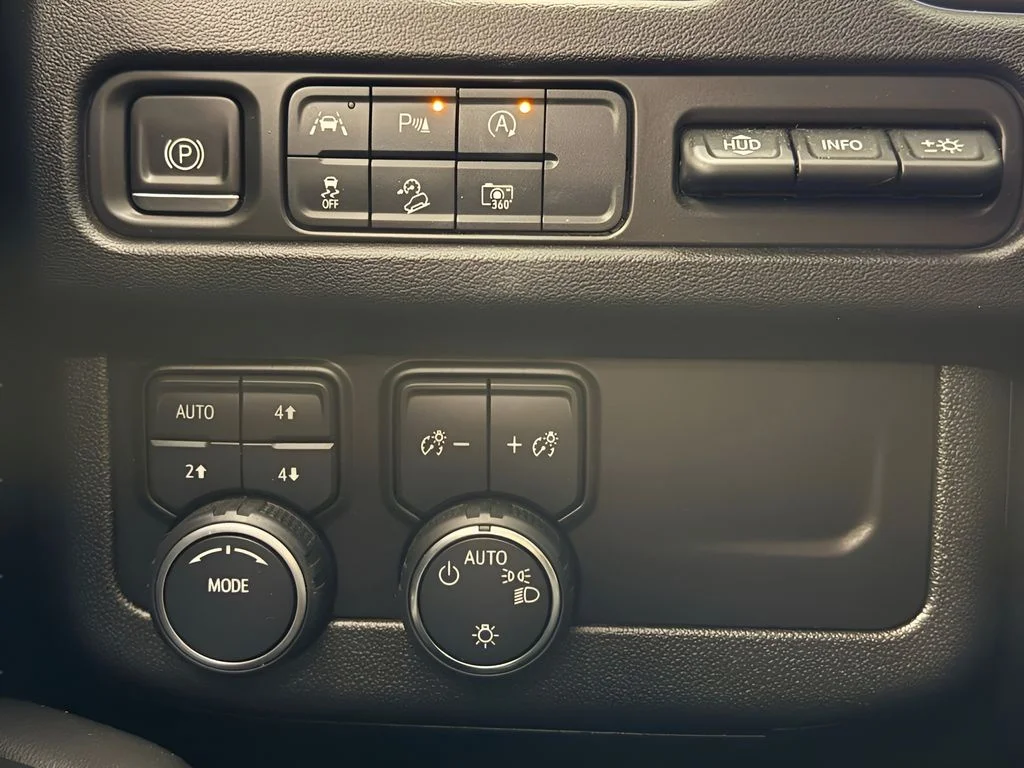 Used 2023 Gray Chevrolet High Country image 29