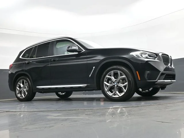 Used 2023 Black BMW xDrive30i image 34