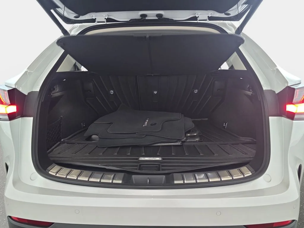 Used 2024 White Lexus 350 Premium image 12