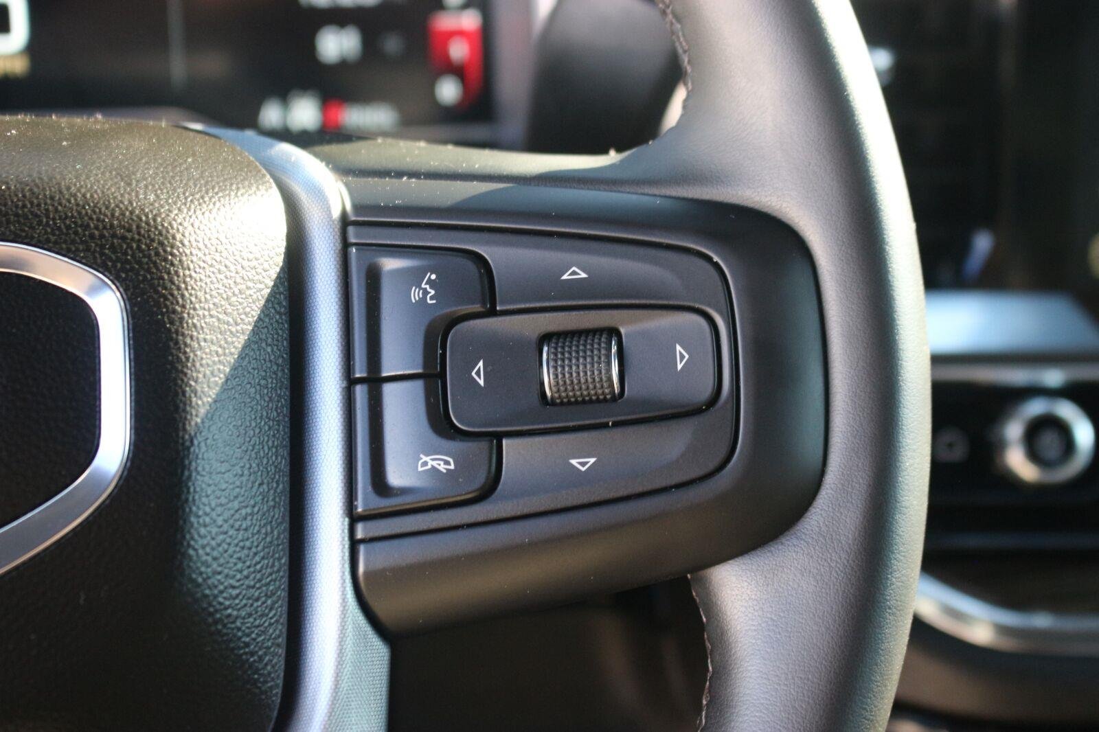 Used 2023 Deep Bronze Metallic GMC Elevation image 20