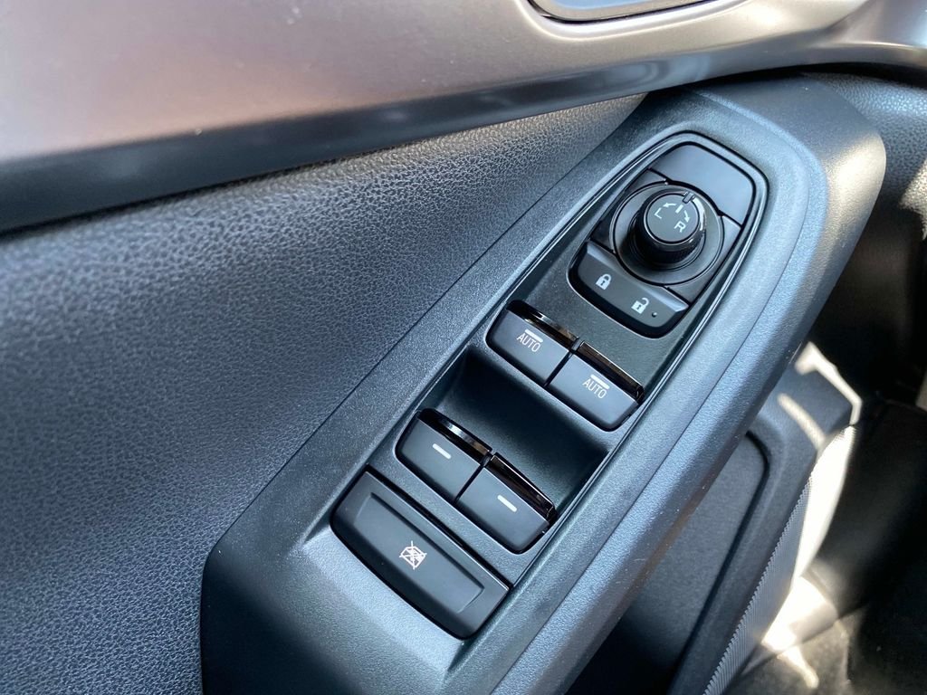 Used 2025 Blue Subaru Base image 31
