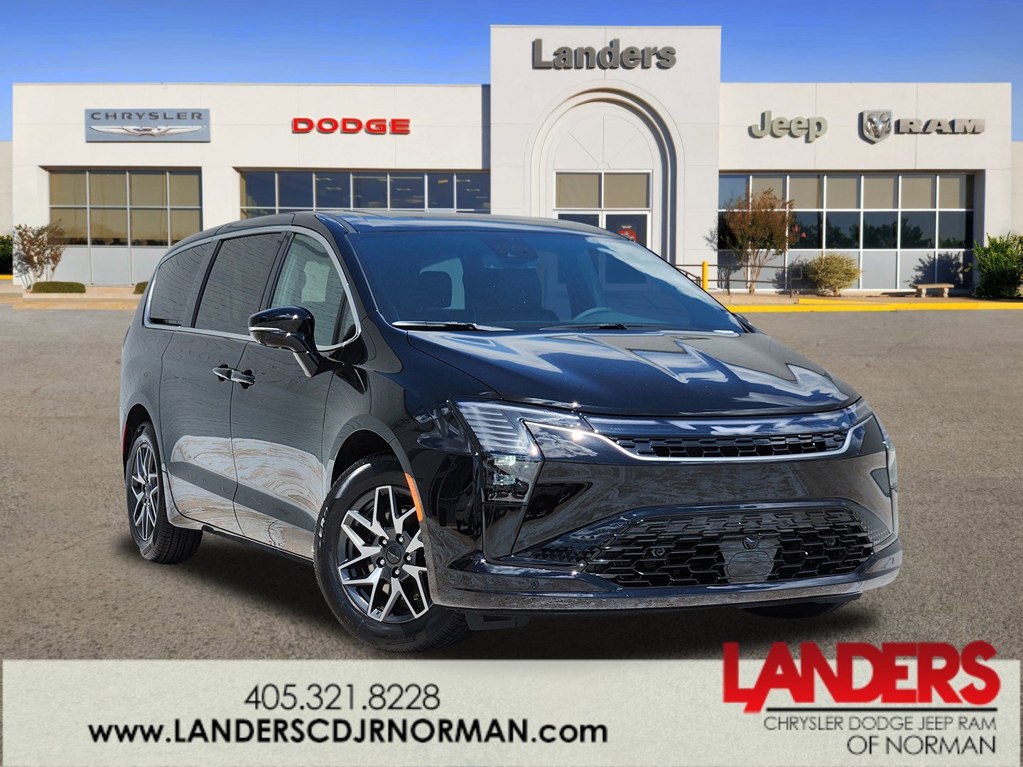 2027 Chrysler Pacifica Limited's photo