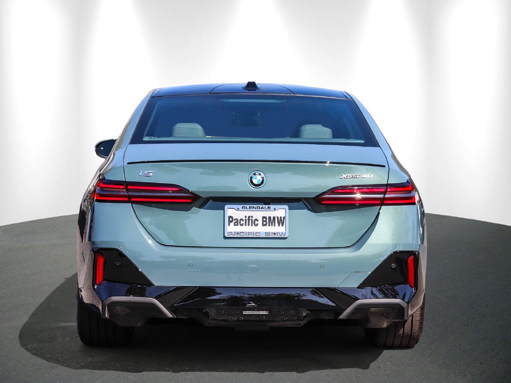 Used 2027 Cape York Green Metallic BMW xDrive40 image 5