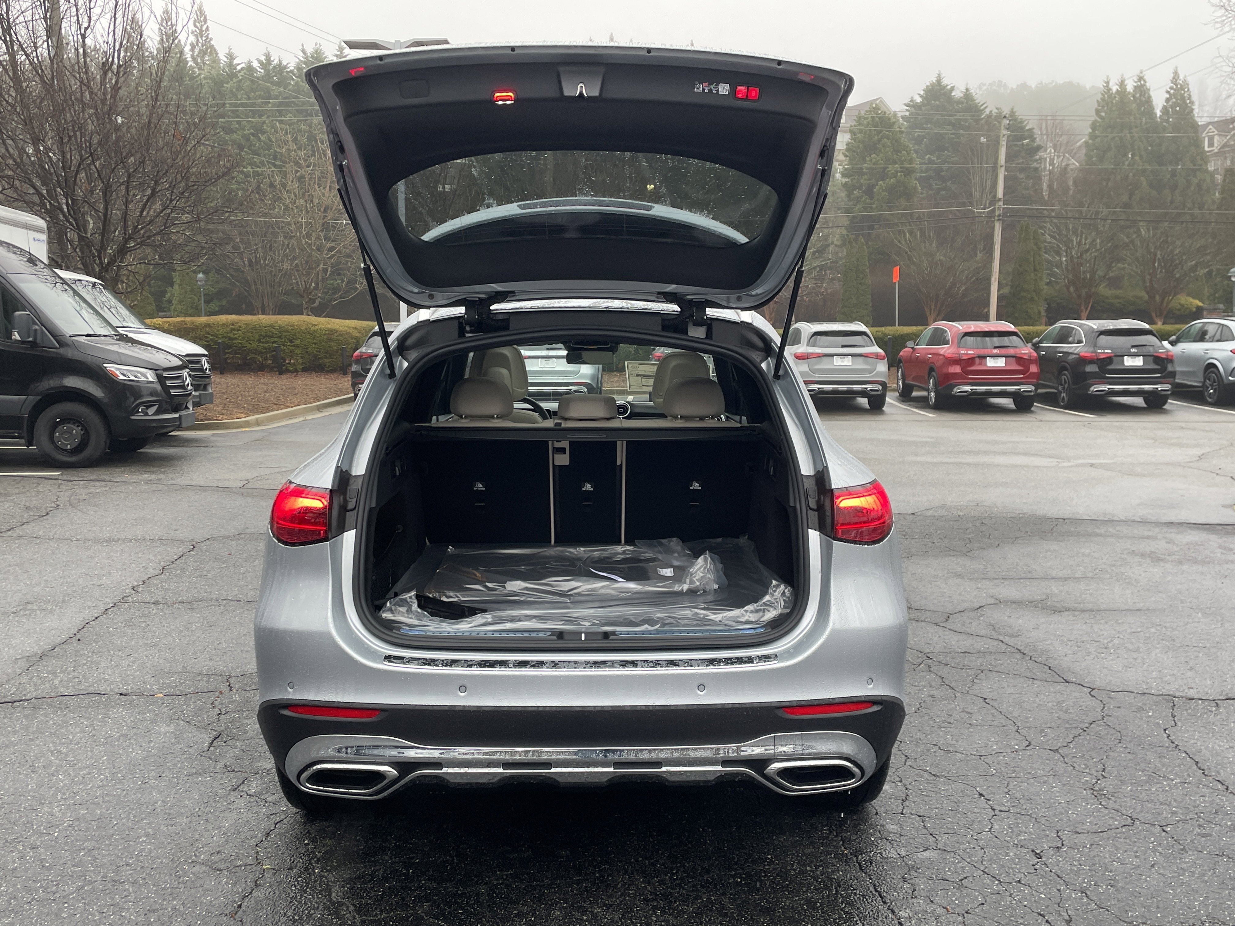 New 2026 Cirrus Silver Metallic Mercedes-Benz GLC 300 SUV image 8